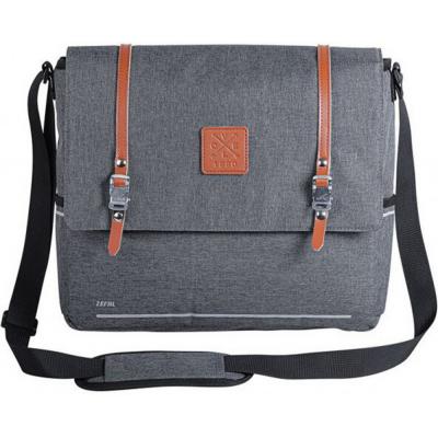 brana Zfal Urban Messenger Bag na nosi