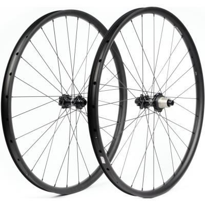 zapleten kola Syntace 29 V30i Shimano Micro Spline Boost